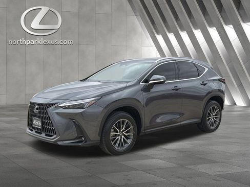 Certified 2025 Lexus NX 250 FWD w/ Accessory Package (Z1) image 3