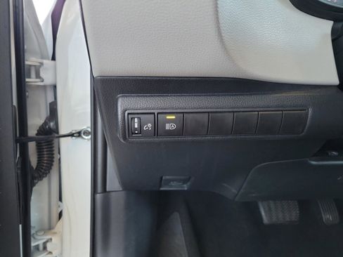 Used 2023 Toyota Corolla LE image 11