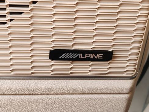 Used 2022 Jeep Grand Cherokee L Limited image 24