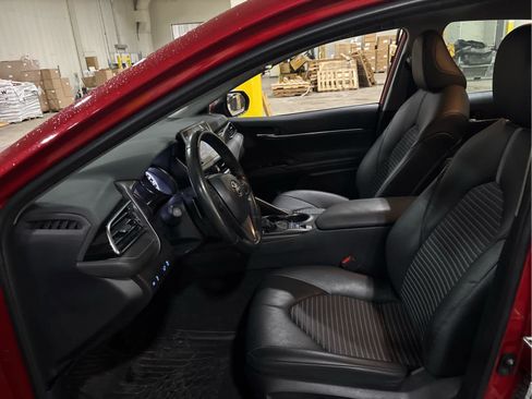 Used 2023 Toyota Camry SE AWD/4WD image 9