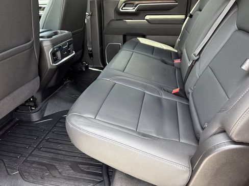 Used 2024 GMC Sierra 2500 SLT w/ SLT Premium Package AWD/4WD image 19
