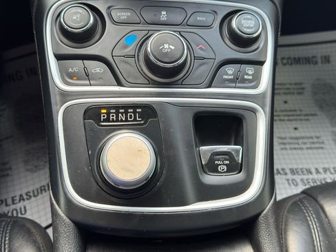 Used 2017 Chrysler 200 Limited Platinum FWD image 23
