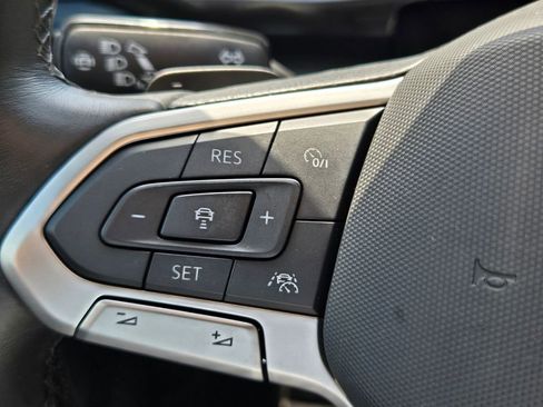 Certified 2024 Volkswagen Atlas SEL Premium R-Line image 26