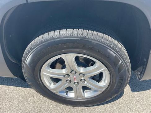 Used 2019 GMC Acadia SLE w/ LPO, Floor Liner Package FWD image 30
