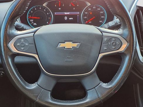 Used 2020 Chevrolet Traverse LT image 17