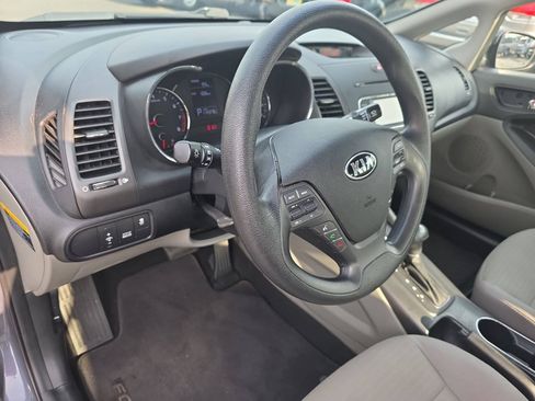 Used 2016 Kia Forte LX w/ LX Popular Plus Package FWD image 9