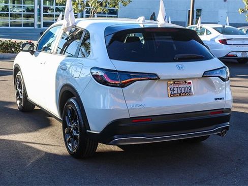 Used 2023 Honda HR-V Sport image 7