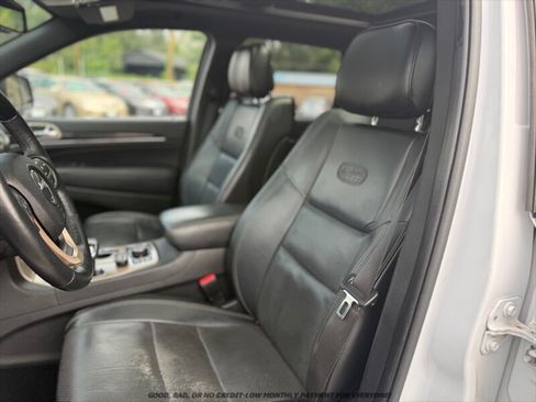 Used 2014 Jeep Grand Cherokee Overland AWD/4WD image 11