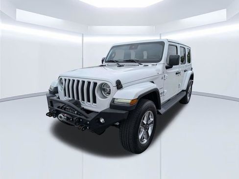 Used 2019 Jeep Wrangler Unlimited Sahara AWD/4WD image 8