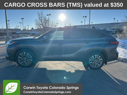 Used 2022 Toyota Highlander Platinum image 4