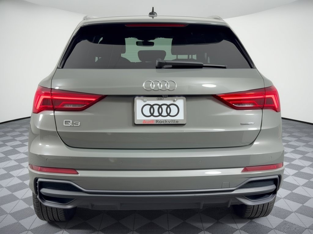 Used 2023 Audi Q3 2.0T Premium w/ Convenience Package AWD/4WD image 11