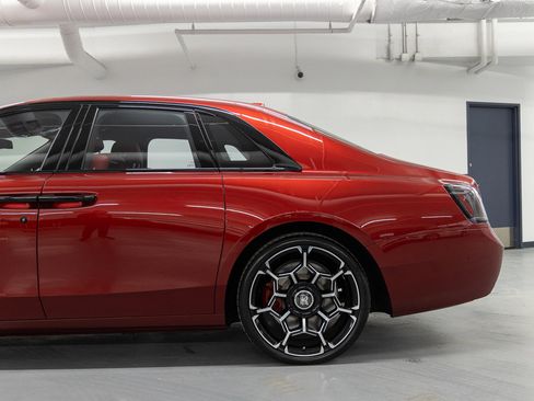 Used 2025 Rolls-Royce Ghost Black Badge image 6