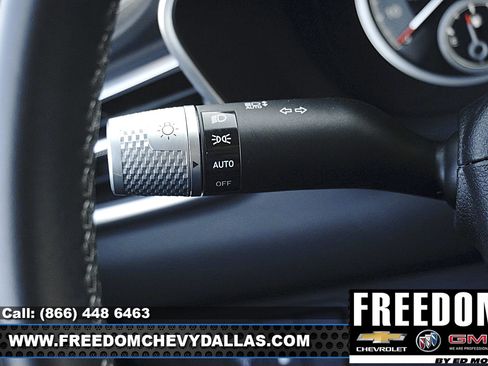 Used 2025 Genesis G70 2.5T RWD image 24