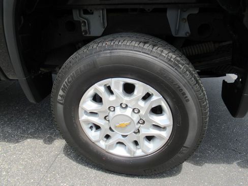 Used 2024 Chevrolet Silverado 2500 LT w/ Convenience Package AWD/4WD image 8