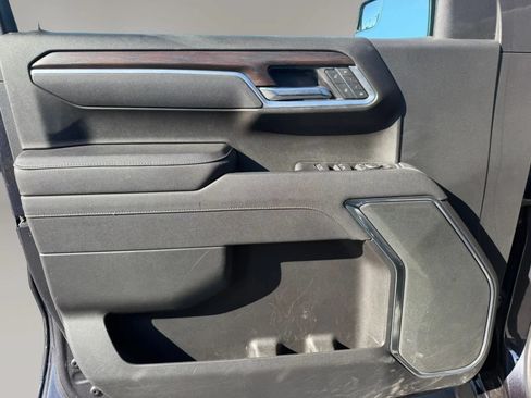 Used 2025 GMC Sierra 1500 SLT AWD/4WD image 9