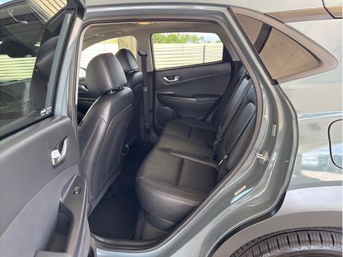 Used 2022 Hyundai Kona Limited AWD/4WD image 11