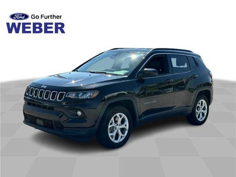 Used 2024 Jeep Compass Latitude AWD/4WD image 1