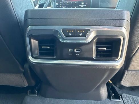 Used 2025 GMC Sierra 1500 Denali w/ Denali Reserve Package AWD/4WD image 10