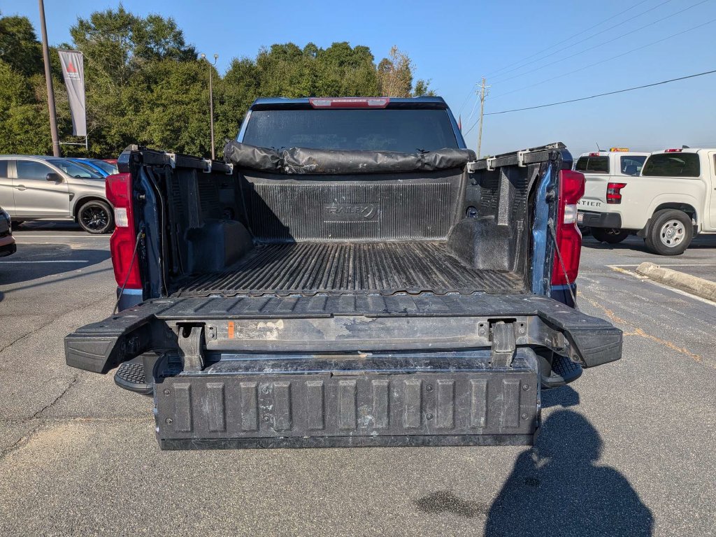 Used 2022 Chevrolet Silverado 1500 Custom w/ Safety Confidence Package RWD image 12