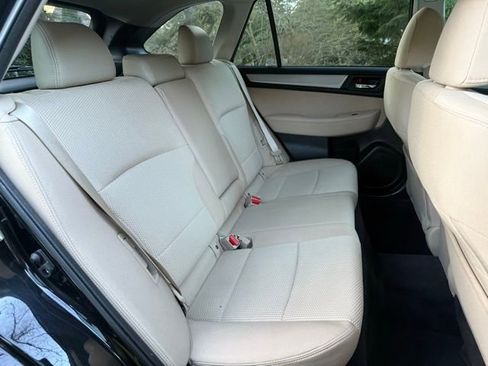 Used 2016 Subaru Outback 2.5i Premium image 30