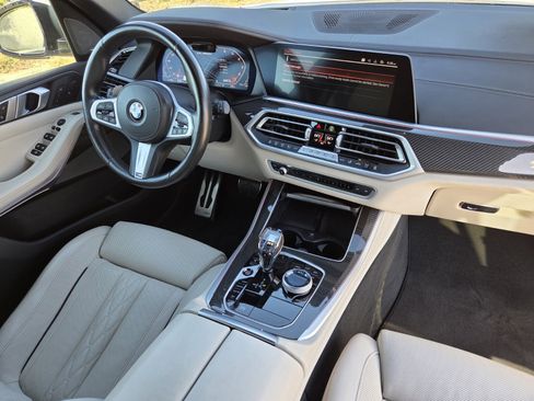 Used 2022 BMW X5 M50i w/ Executive Package image 18