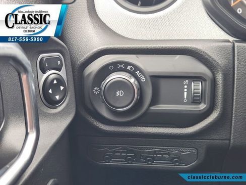 Used 2024 Jeep Wrangler Unlimited Sport AWD/4WD image 24