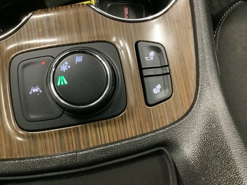 Used 2023 GMC Acadia SLE w/ Driver Convenience Package FWD image 12