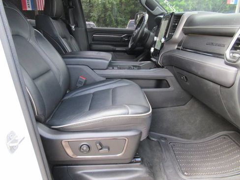 Used 2022 RAM 1500 Limited AWD/4WD image 10