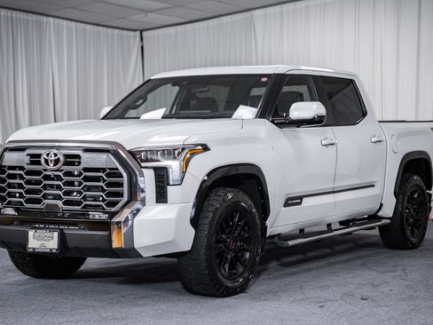 Used 2024 Toyota Tundra Platinum AWD/4WD image 3