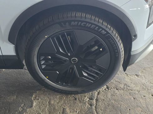 New 2026 Volvo EX30 Cross Country Ultra w/ Protection Package image 9