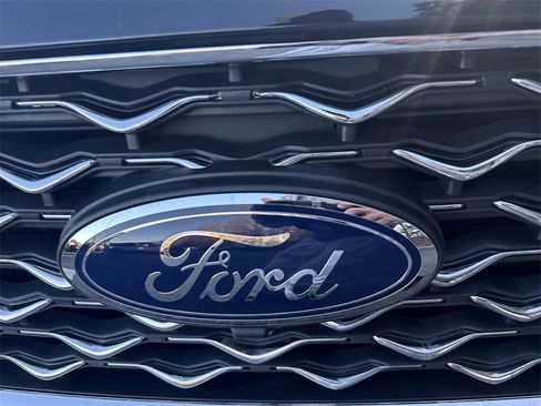 Used 2021 Ford Edge Titanium w/ Equipment Group 301A image 12