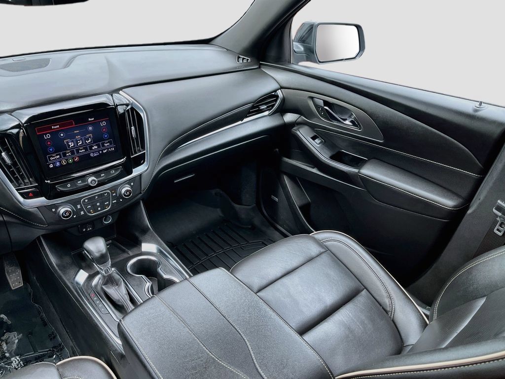 Used 2023 Chevrolet Traverse Premier w/ Redline Edition AWD/4WD image 25