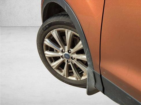 Used 2017 Ford Escape Titanium image 10