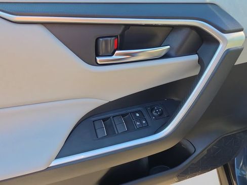 Used 2022 Toyota RAV4 XLE Premium AWD/4WD image 11