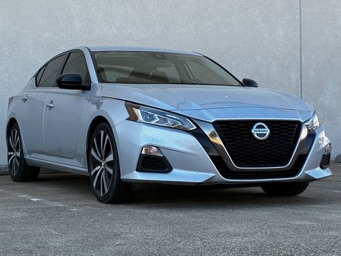 Used 2021 Nissan Altima 2.5 SR FWD image 4