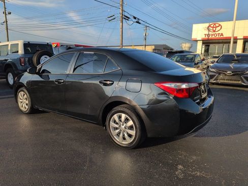 Used 2016 Toyota Corolla LE FWD image 4