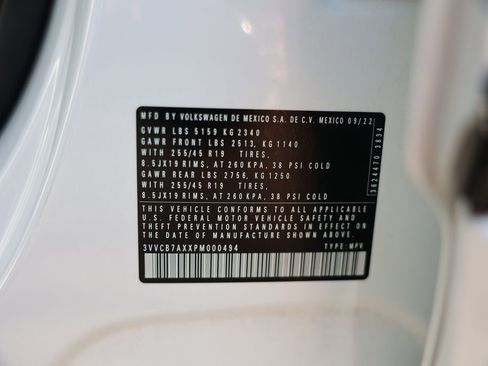 Used 2023 Volkswagen Tiguan SE R-Line image 37