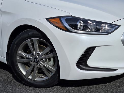 Used 2018 Hyundai Elantra SEL image 9