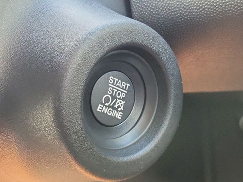 Used 2025 RAM ProMaster 2500 w/ Safety Group FWD image 21