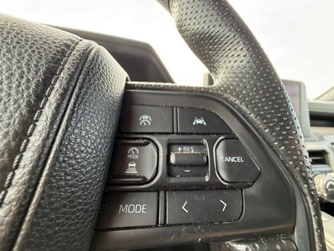 Used 2024 Toyota Tacoma SR5 AWD/4WD image 22