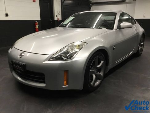 Used 2008 Nissan 350Z Enthusiast RWD image 5