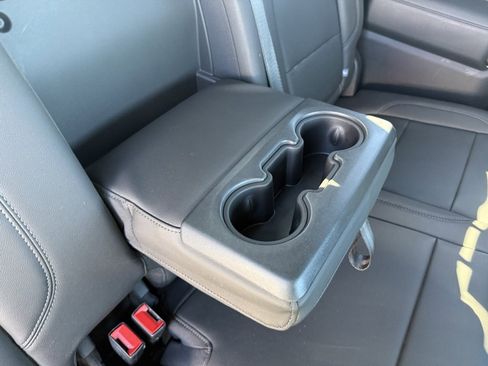 Used 2020 Chevrolet Silverado 1500 LT Trail Boss image 38