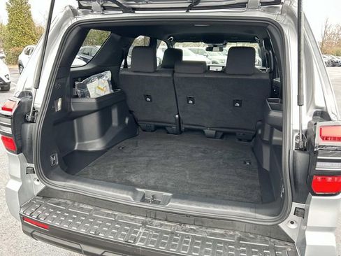 Used 2025 Toyota 4Runner SR5 image 12