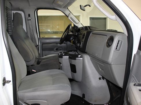 Used 2009 Ford E-150 and Econoline 150 RWD image 20
