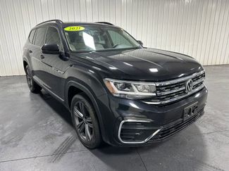 Used 2021 Volkswagen Atlas SE w/ Panoramic Sunroof Package video 2