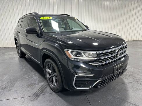 Used 2021 Volkswagen Atlas SE w/ Panoramic Sunroof Package image 2