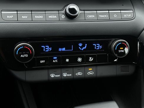 Used 2025 Hyundai Elantra SEL w/ Cargo Package image 20