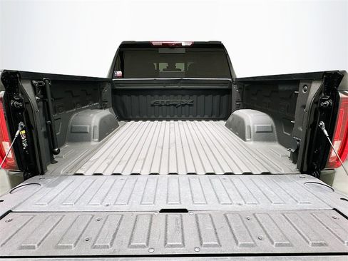 Used 2024 GMC Sierra 1500 AT4X image 27