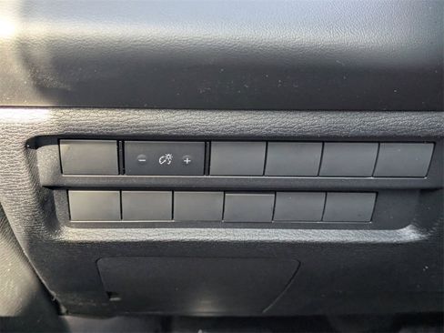 New 2025 Mitsubishi Outlander SE image 23