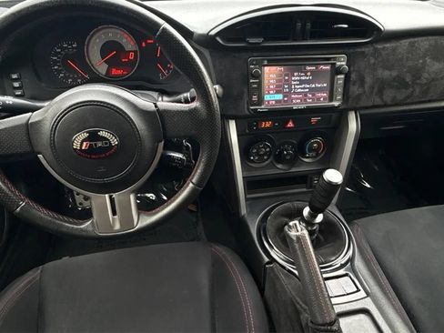 Used 2014 Scion FR-S RWD image 25
